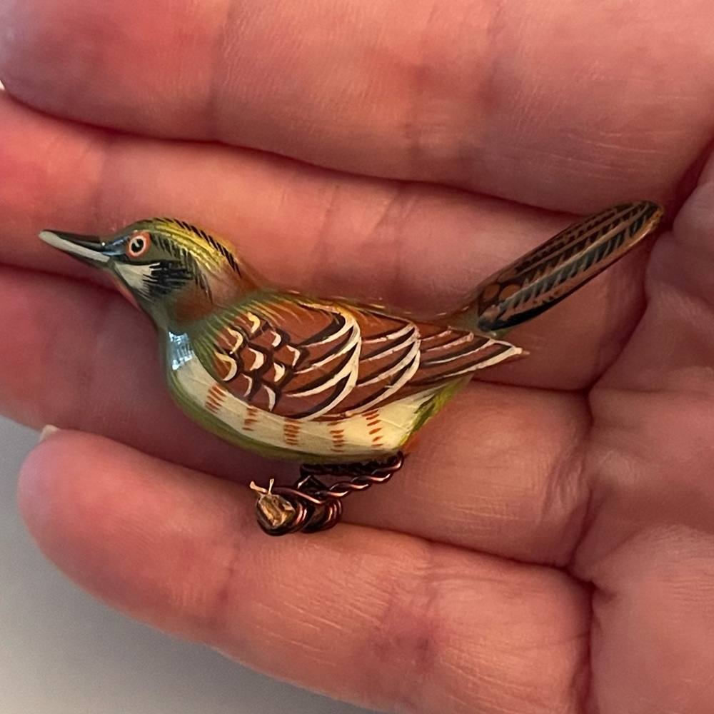 VINTAGE TAKAHASHI STYLE WREN BIRD LAPEL PIN/BROOCH - JAPANESE